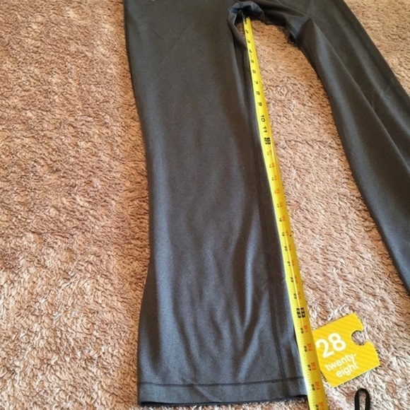 UNDER ARMOUR Ladies Semi Fitted Pant - sz Med - Picture 7 of 7